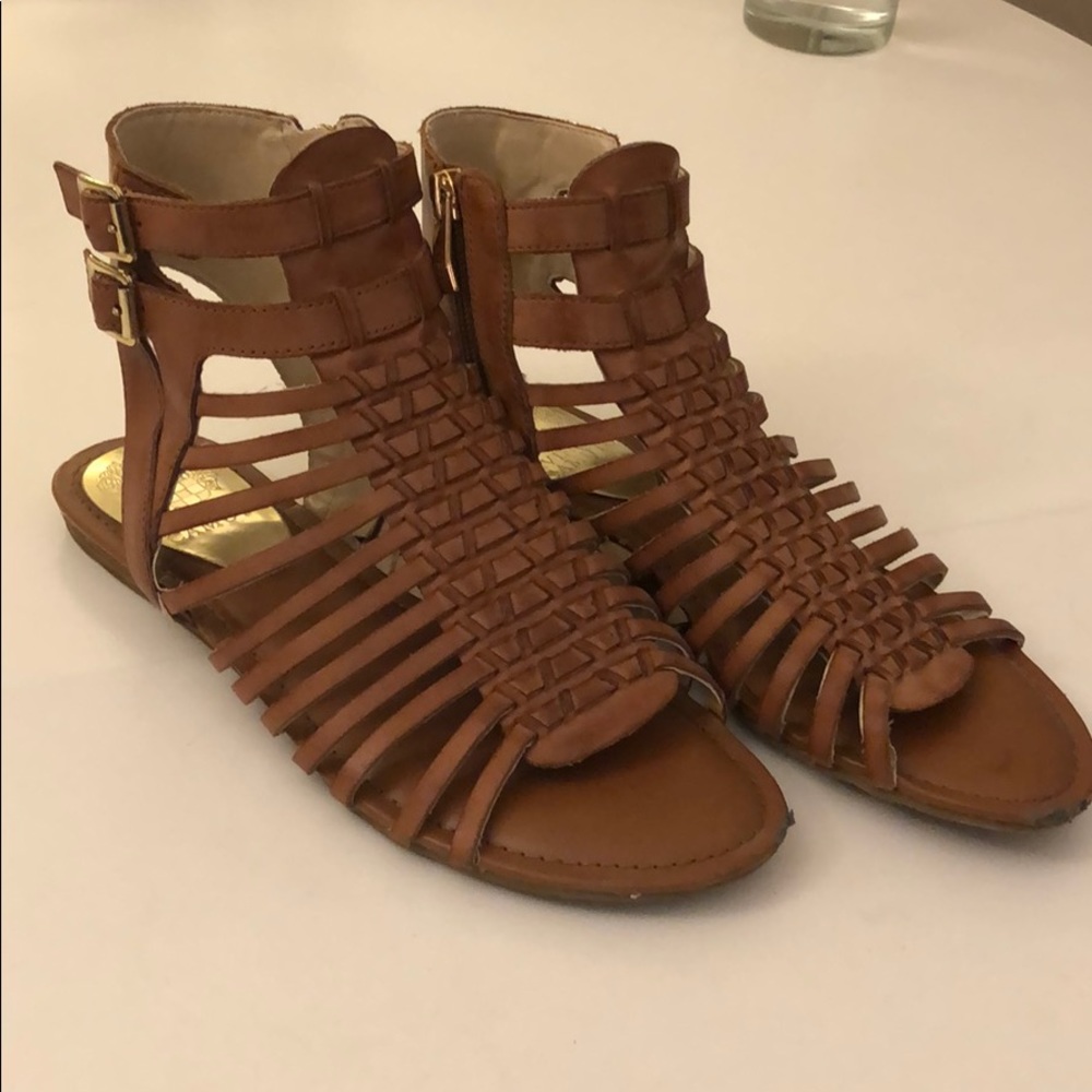 Short huaraches gladiator sandals.